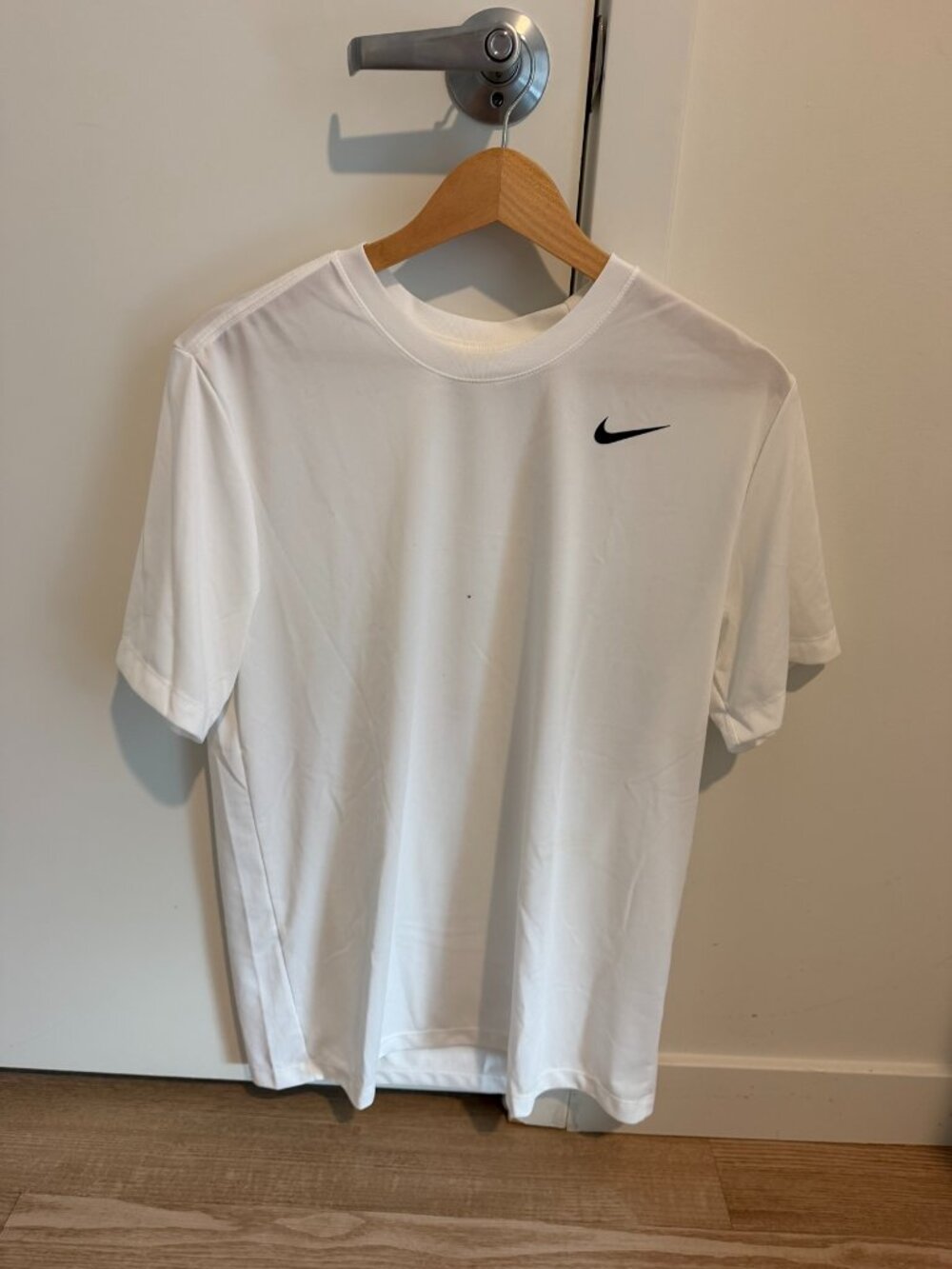 Nike Mens Dri-FIT Long Sleeve Tee Shirt White Black Swoosh Size M